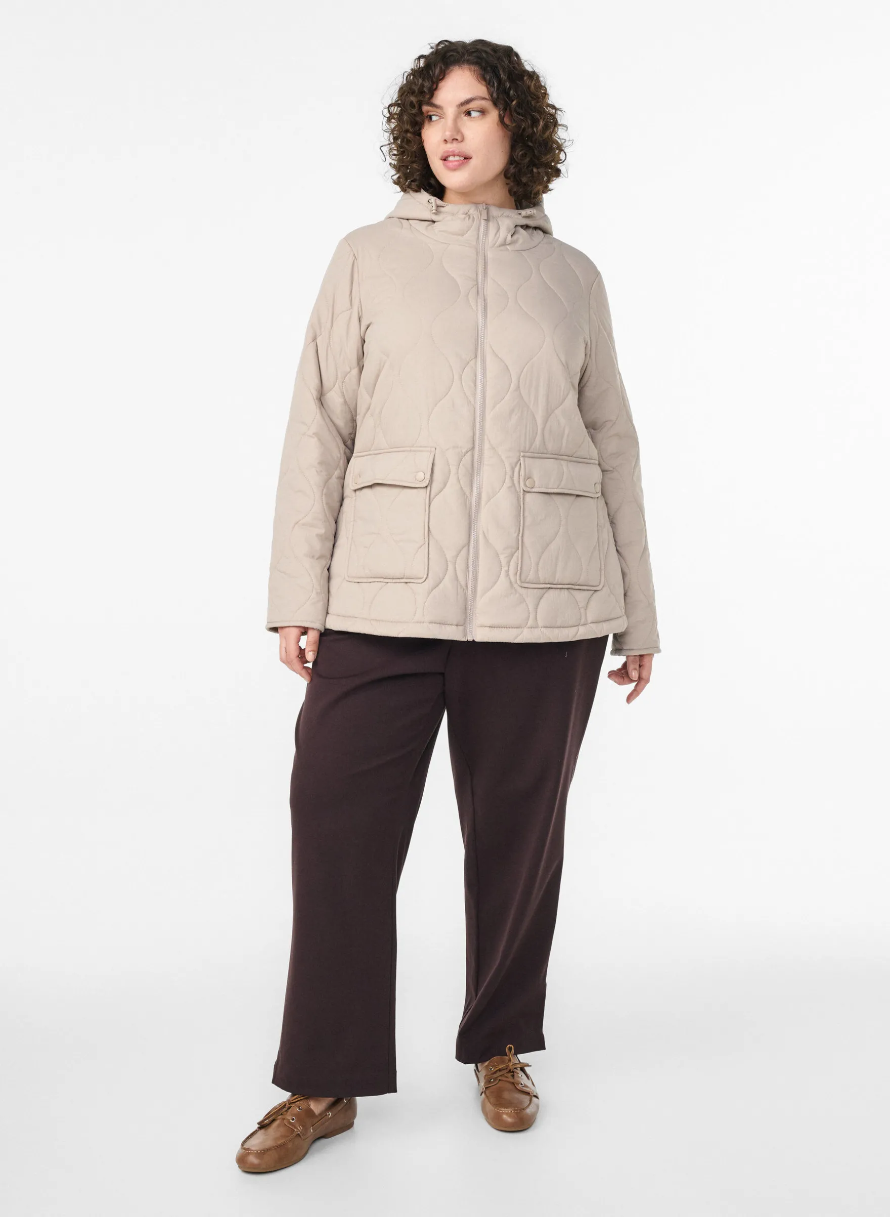 Steppjacke mit Kapuze und Taschen