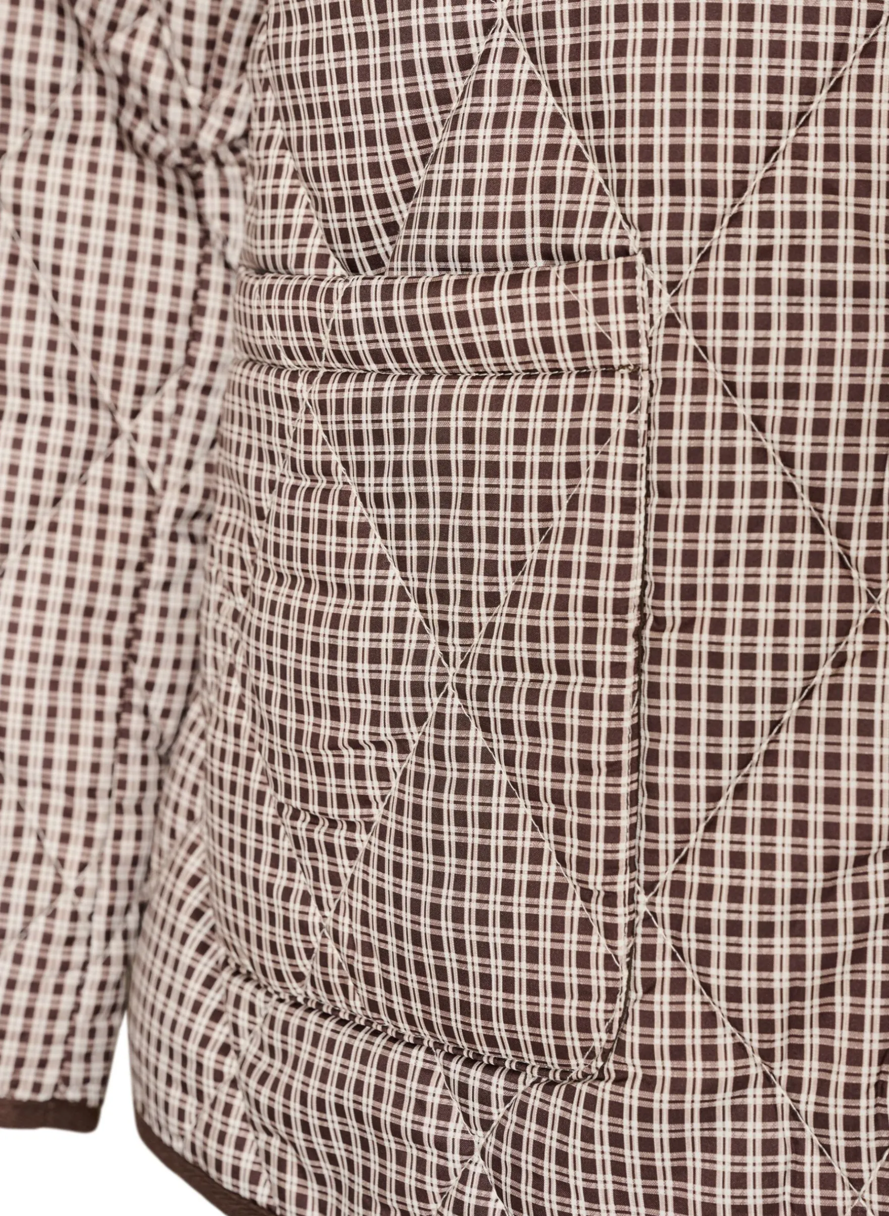 Steppjacke mit kleinem Karomuster und Kontrastbesatz