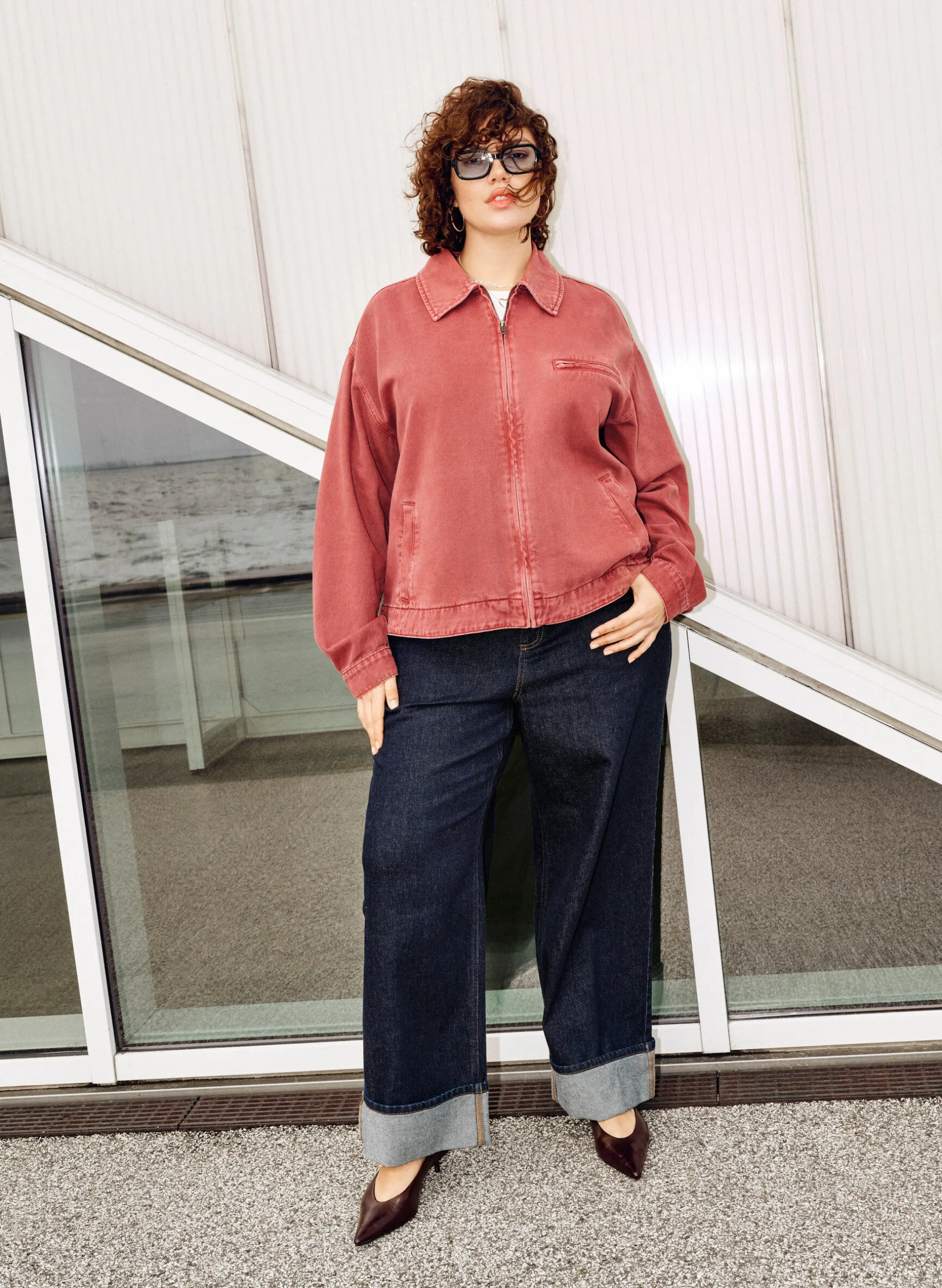 Straight-Fit-Jeans mit weitem Bein und Umschlag