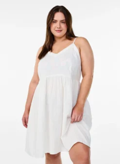 Strandkleid aus Baumwolle mit schmalen Trägern