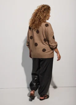 Strickbluse mit gepunktetem Muster