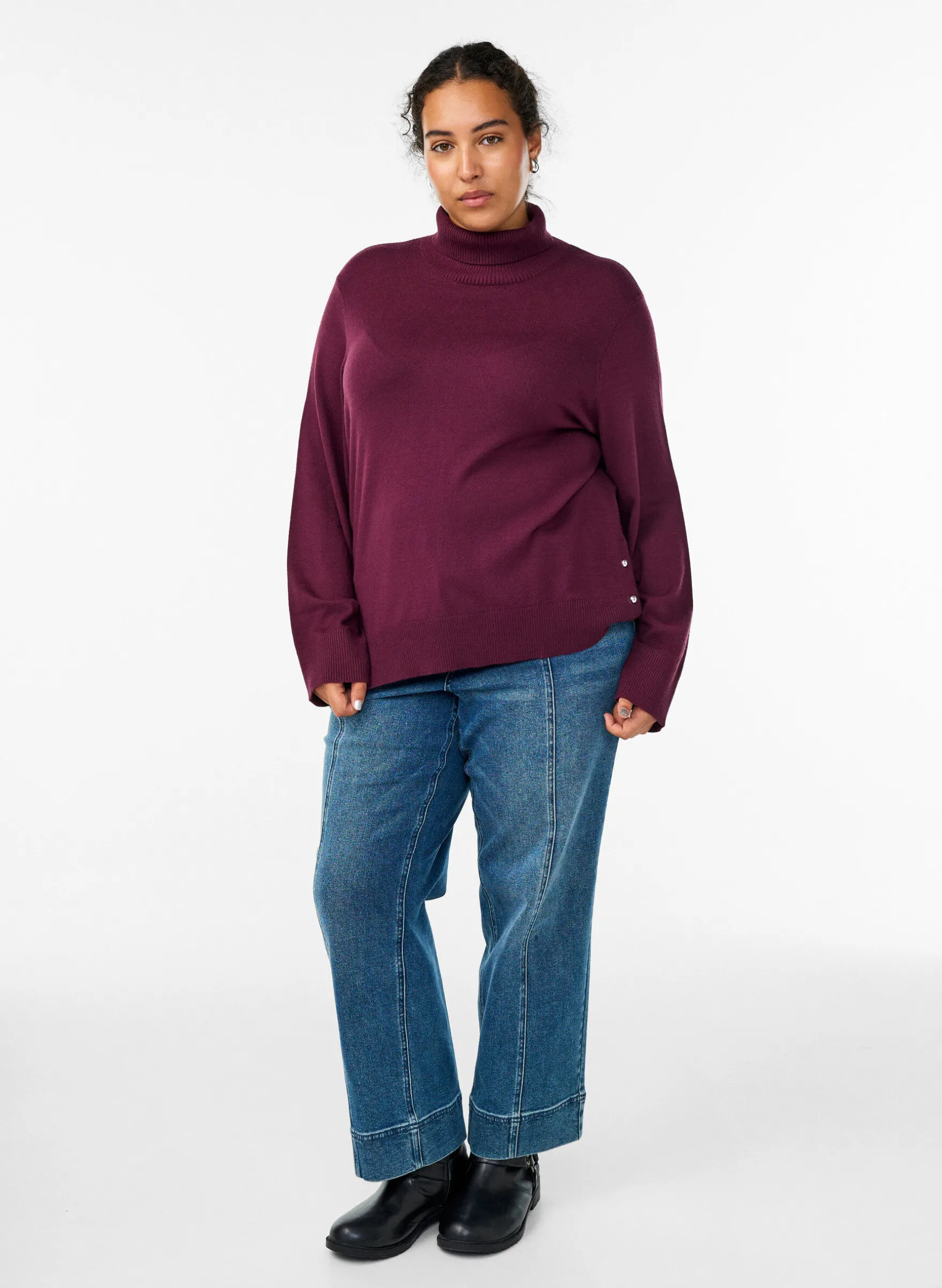 Strickbluse mit Rollkragen und seitlichen Knöpfen