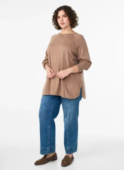 Strickbluse mit Rundhalsausschnitt und Strickmuster