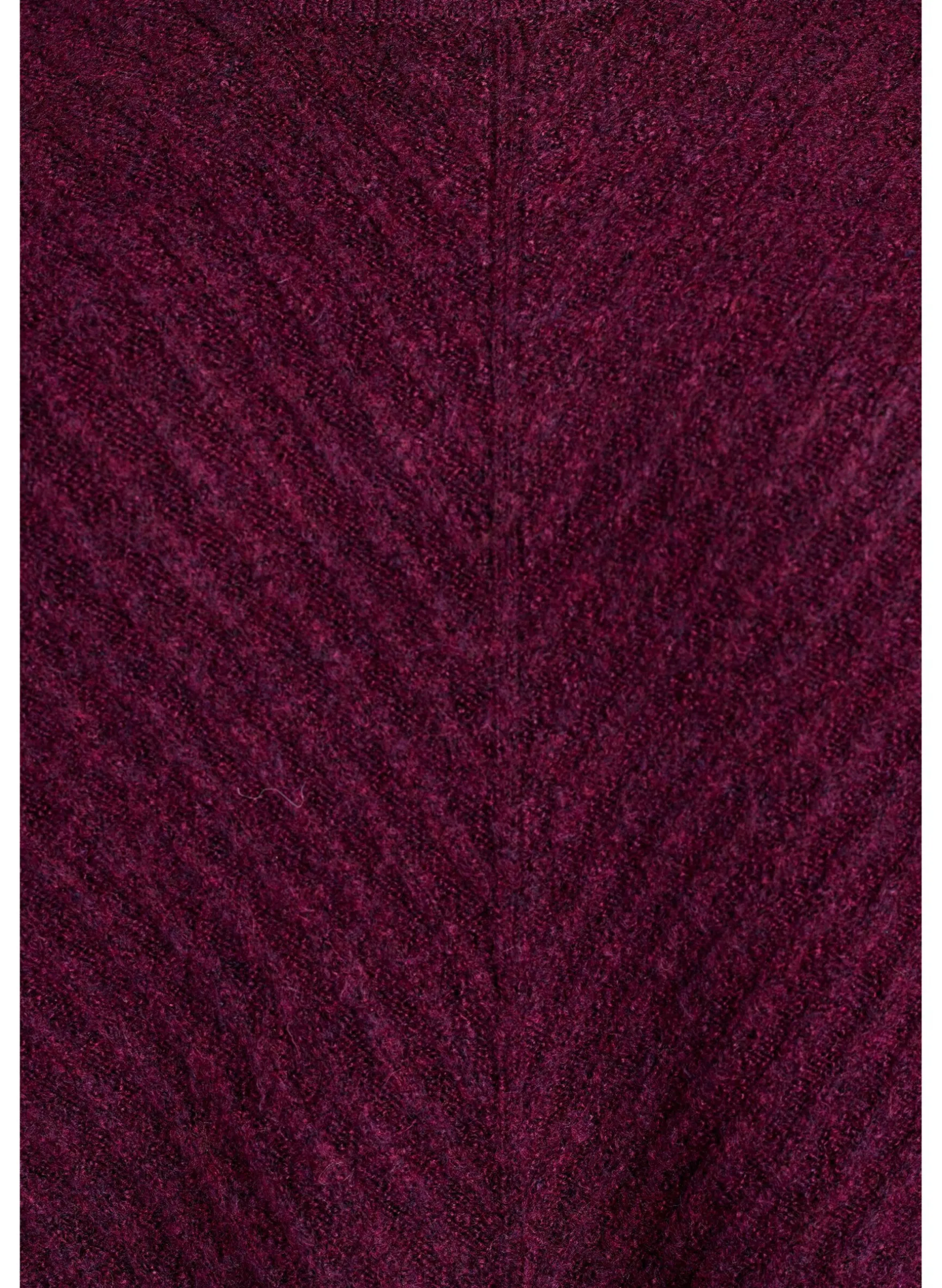 Strickbluse mit V-förmigem Rippenmuster und Schlitzen