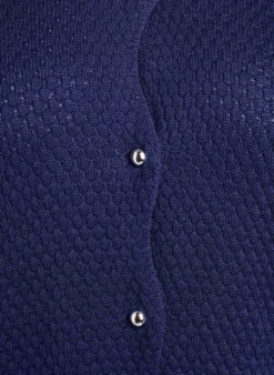Strickjacke aus Strukturstrick mit kugelförmigen Knöpfen
