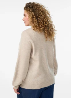 Strickjacke aus weichem Strick mit goldfarbenen Knöpfen