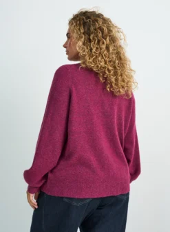 Strickjacke aus weichem Strick mit goldfarbenen Knöpfen