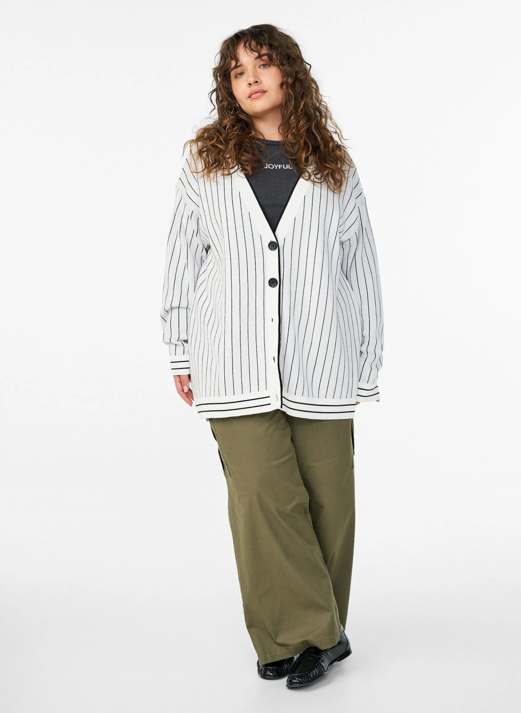 Strickjacke mit Streifen und Motiv auf dem Rücken
