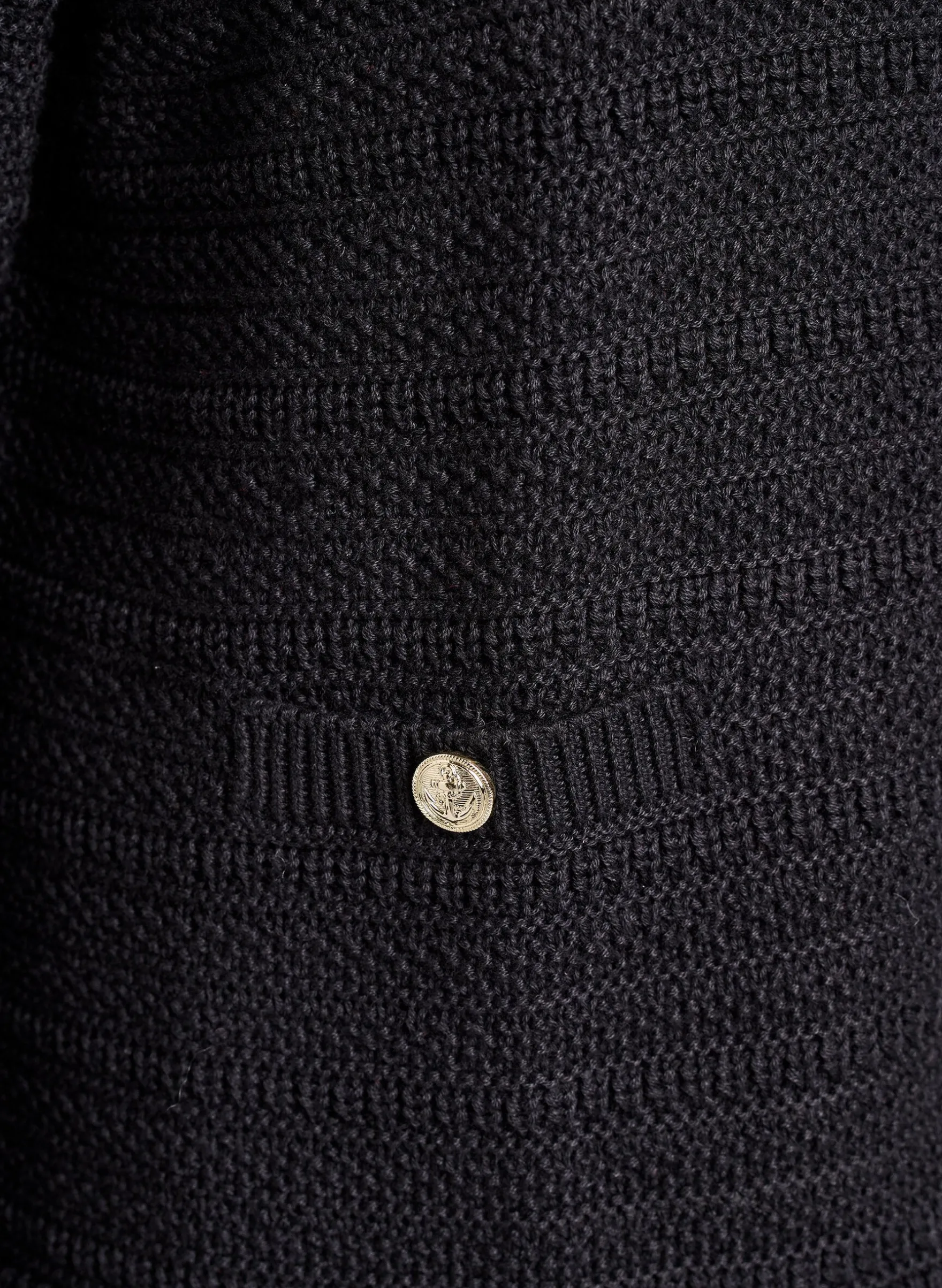 Strickjacke mit Strukturstrick und dekorativen Knöpfen