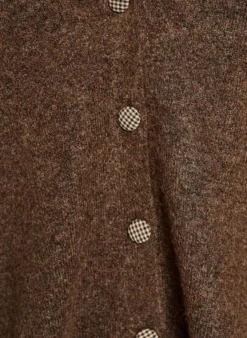 Strickjacke mit Zierknöpfen und V-Ausschnitt