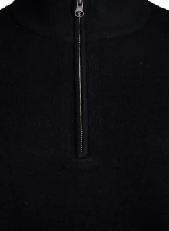Strickkleid mit hohem Kragen und Reißverschluss