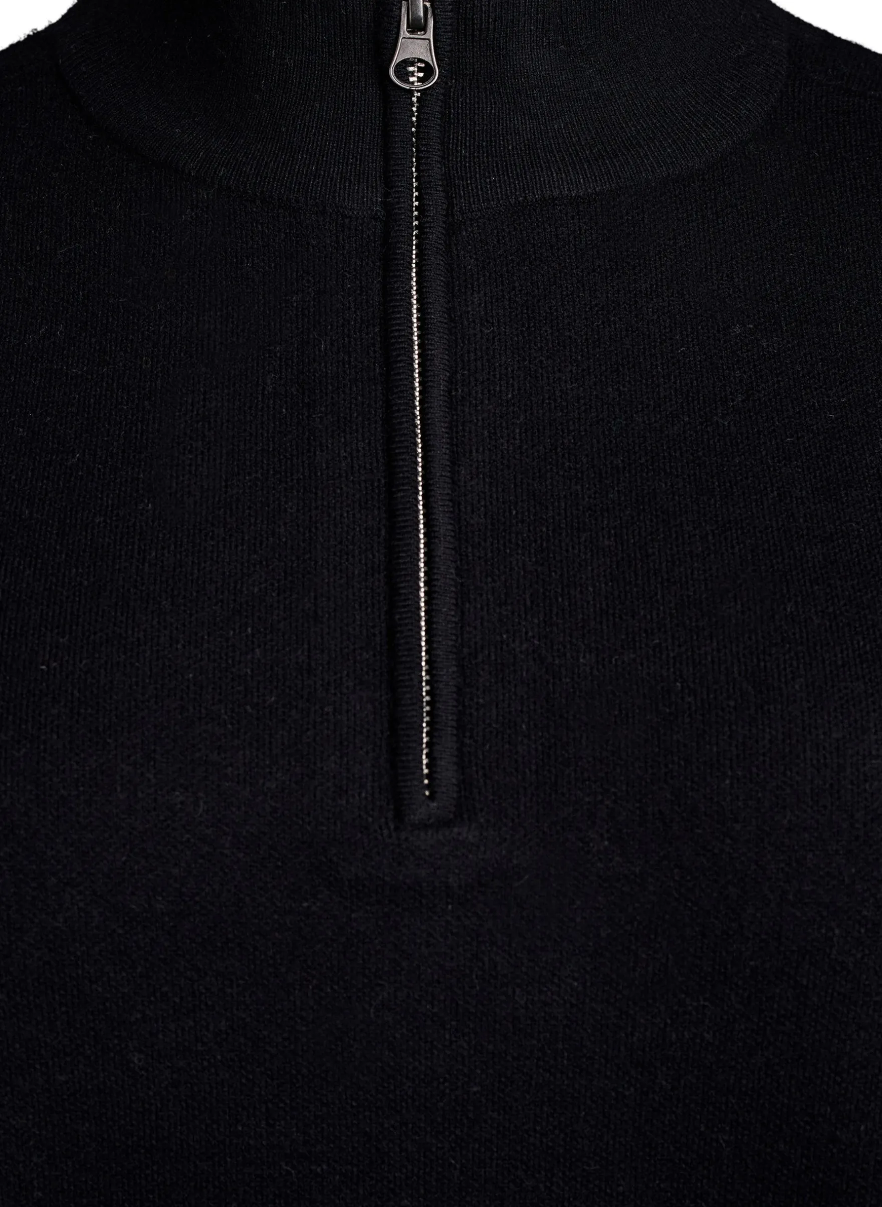 Strickkleid mit hohem Kragen und Reißverschluss