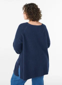 Strickpullover mit diagonalem Muster und Raglanärmeln
