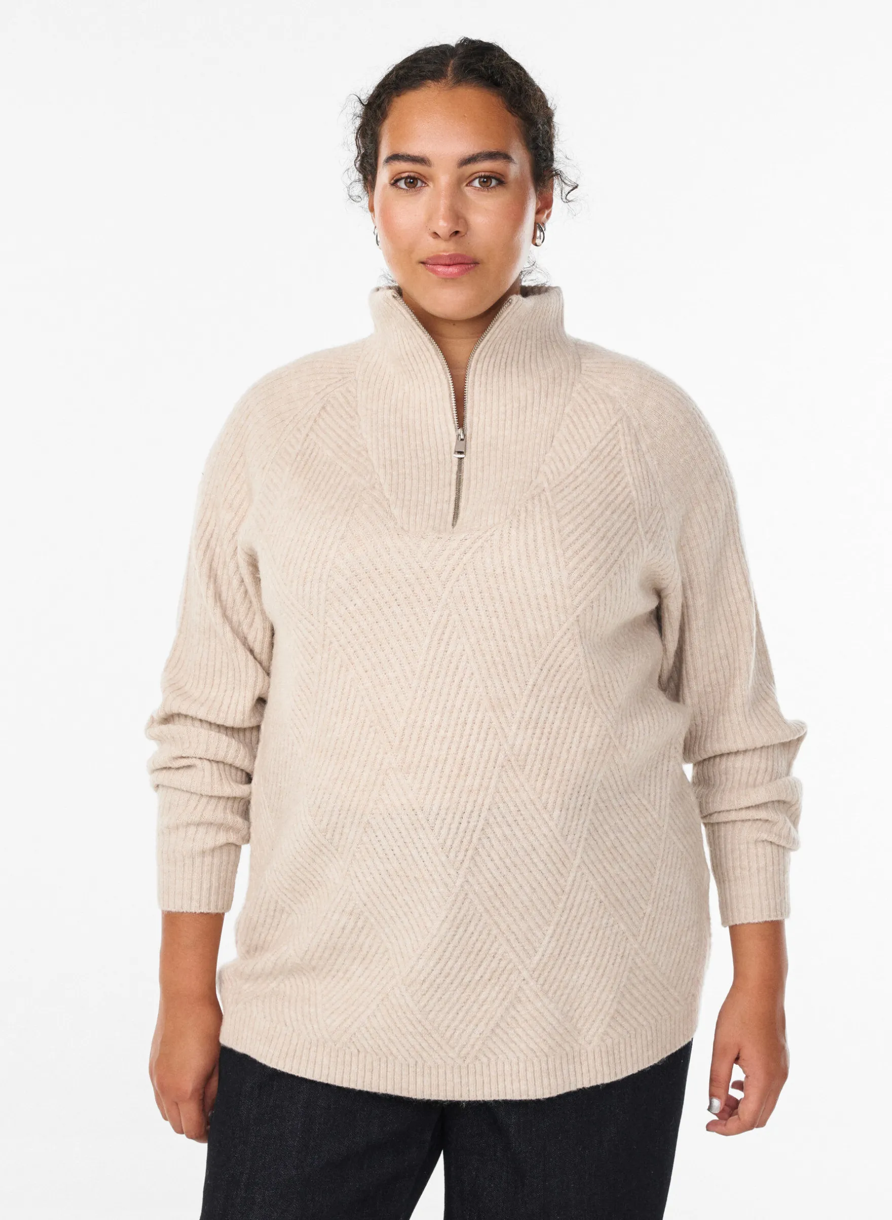 Strickpullover mit hohem Kragen und Harlekinmuster