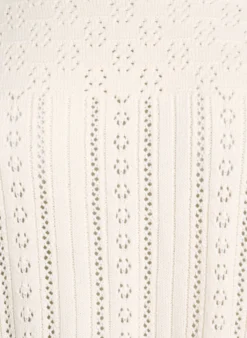 Stricktop mit Lochstickerei und 3/4-Ärmeln