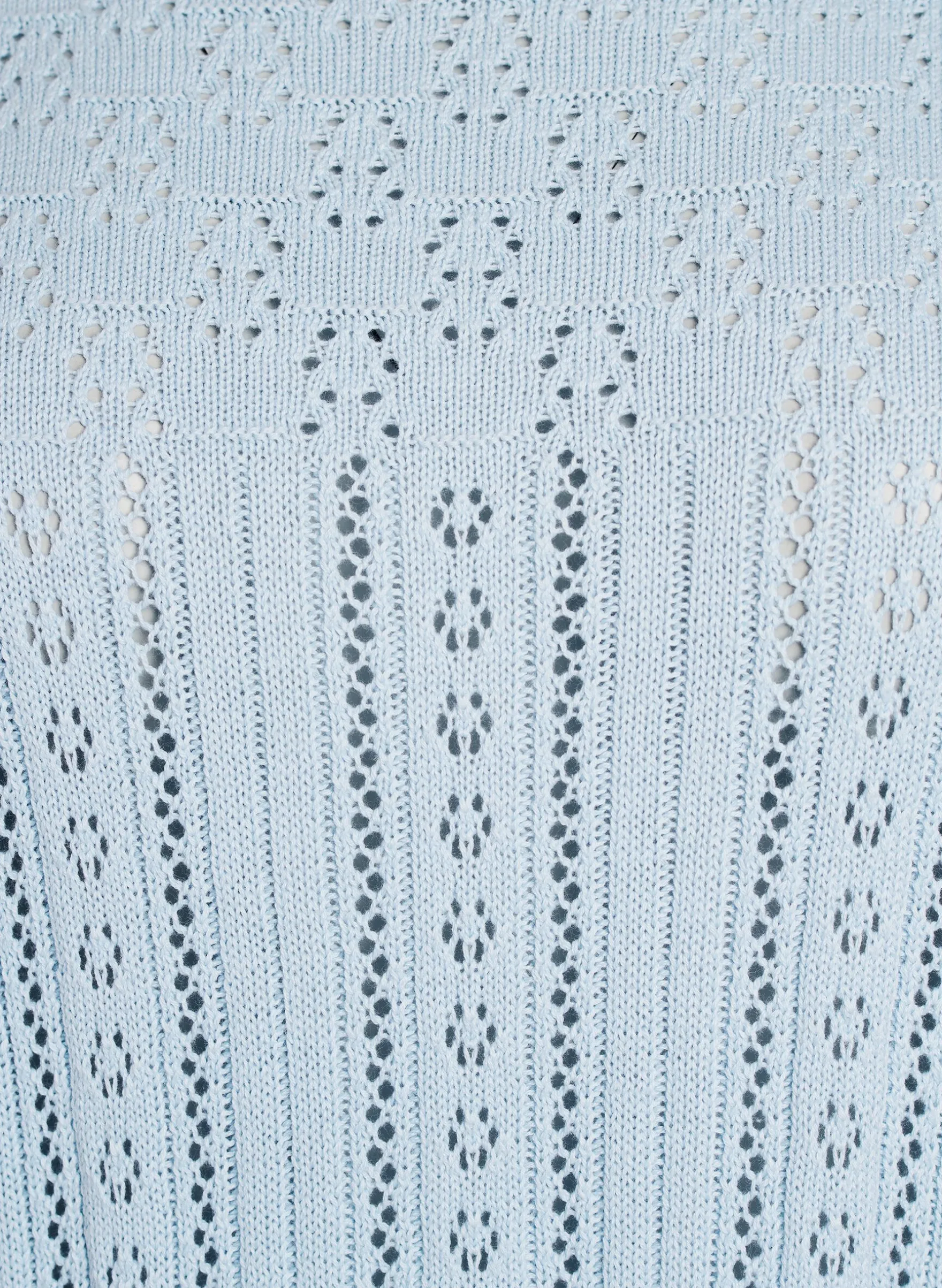 Stricktop mit Lochstickerei und 3/4-Ärmeln