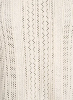 Stricktop mit Lochstickerei und V-Ausschnitt
