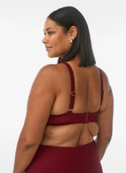 Strukturiertes Bikini Top mit Golddetail