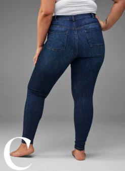 Super Slim-Fit-Jeans mit hoher Taille