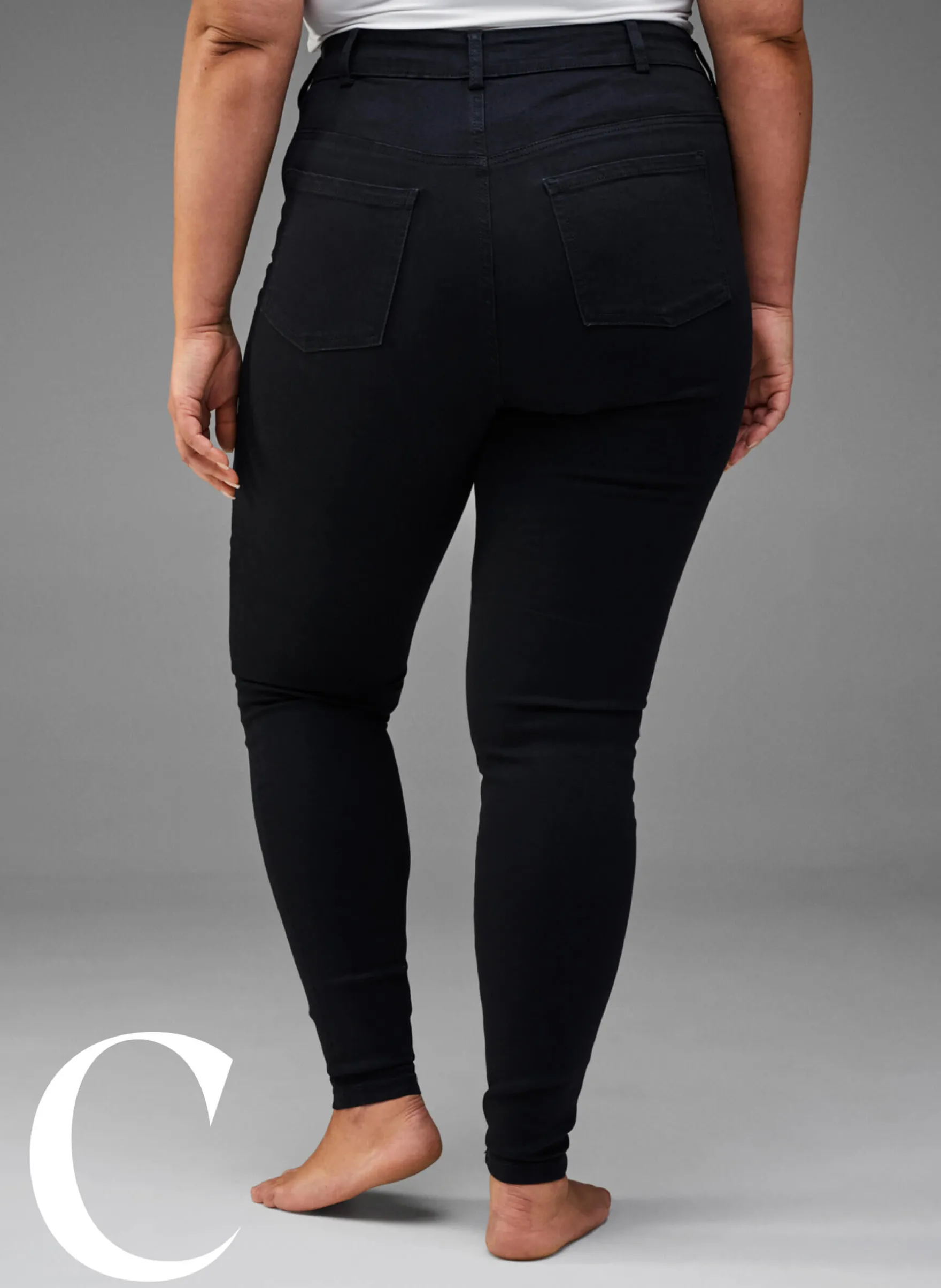 Super Slim-Fit-Jeans mit hoher Taille