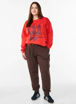 Sweatshirt mit Motiv auf der Vorderseite