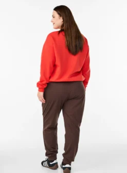 Sweatshirt mit Motiv auf der Vorderseite
