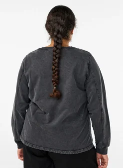 Sweatshirt mit Strasssteinen und Washed-Optik