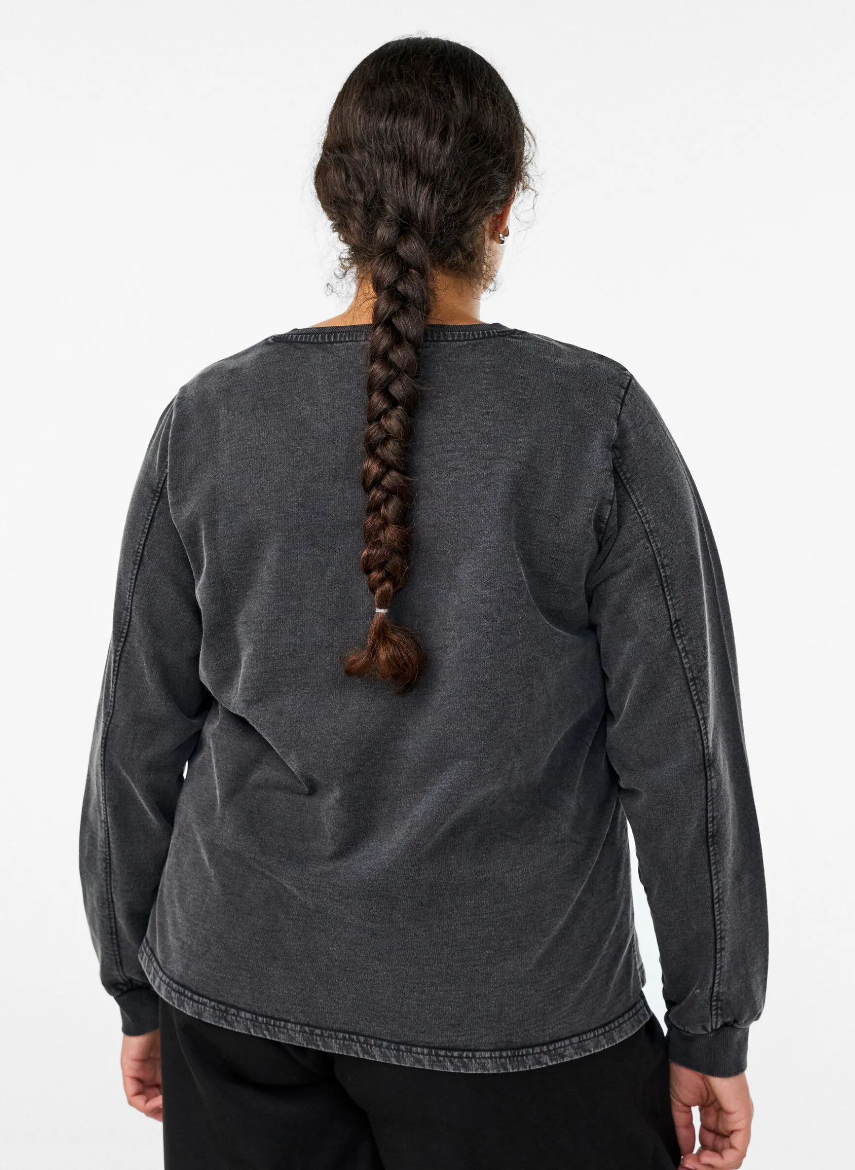 Sweatshirt mit Strasssteinen und Washed-Optik
