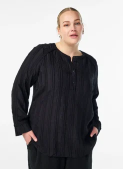 Ton-in-Ton-Bluse mit Knöpfen