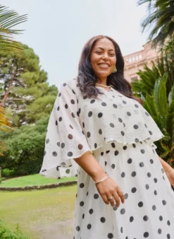 Top im Lagenlook mit Polka-Dot-Muster
