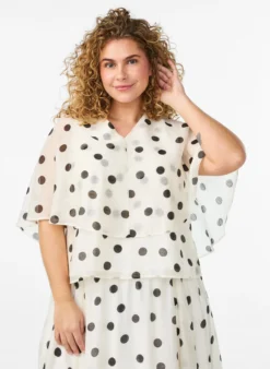 Top im Lagenlook mit Polka-Dot-Muster