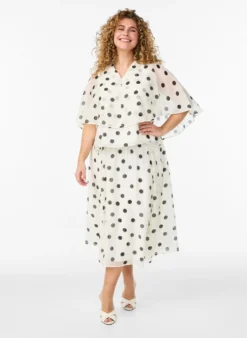 Top im Lagenlook mit Polka-Dot-Muster