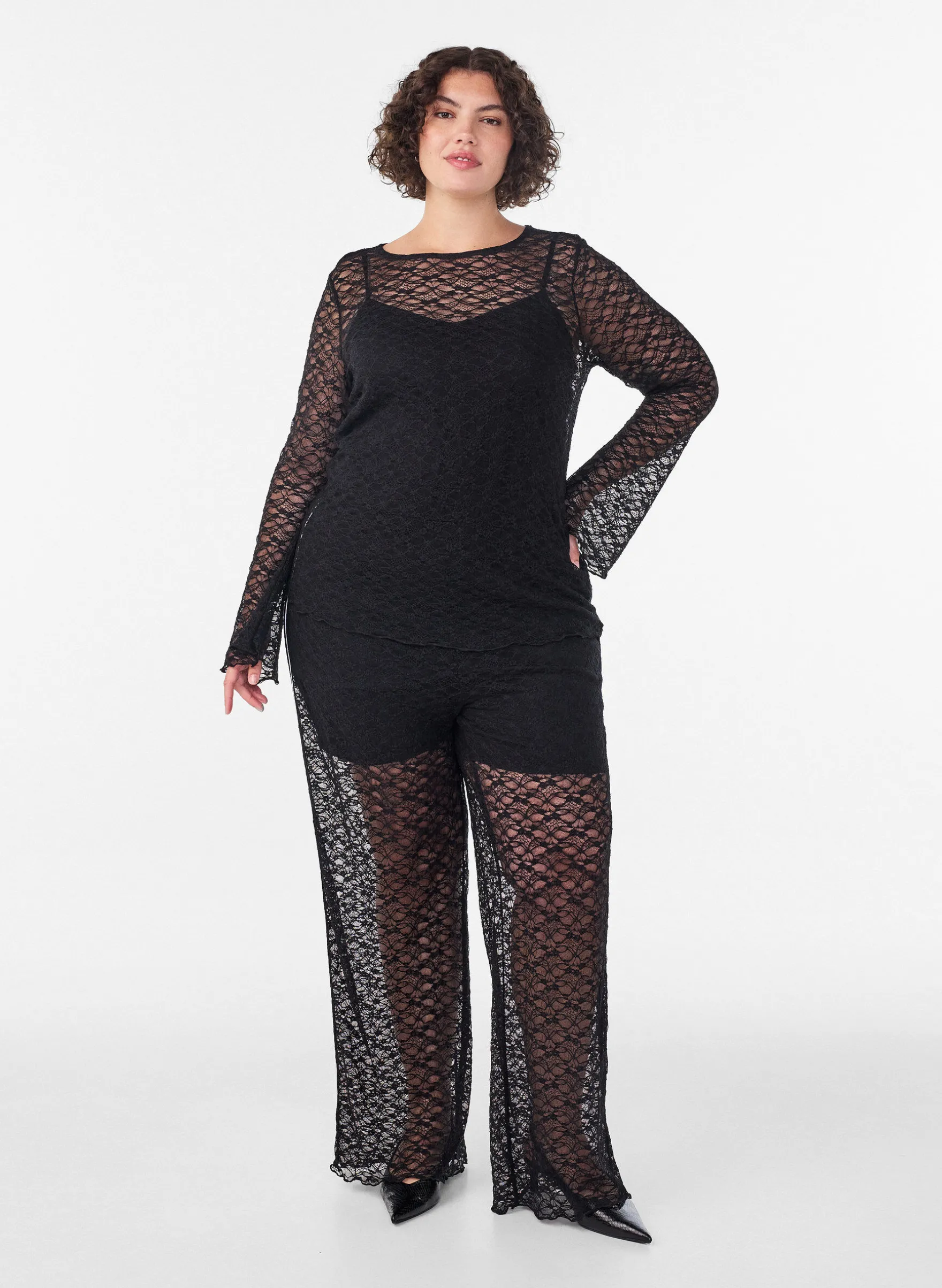 Transparente Bluse aus Spitze mit langen Ärmeln