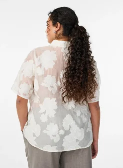 Transparente Hemdbluse mit Blumenprint
