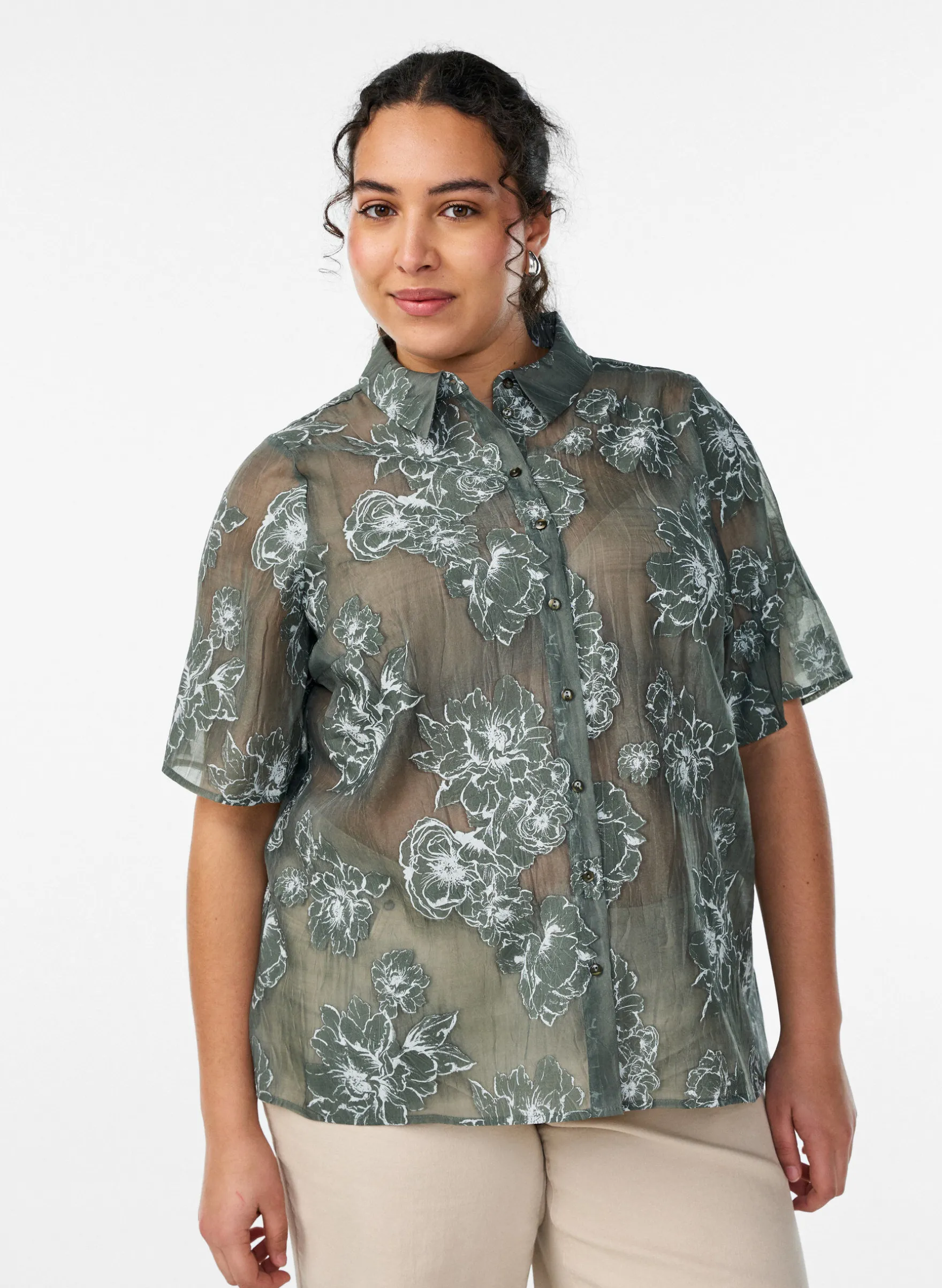 Transparente Hemdbluse mit Blumenprint