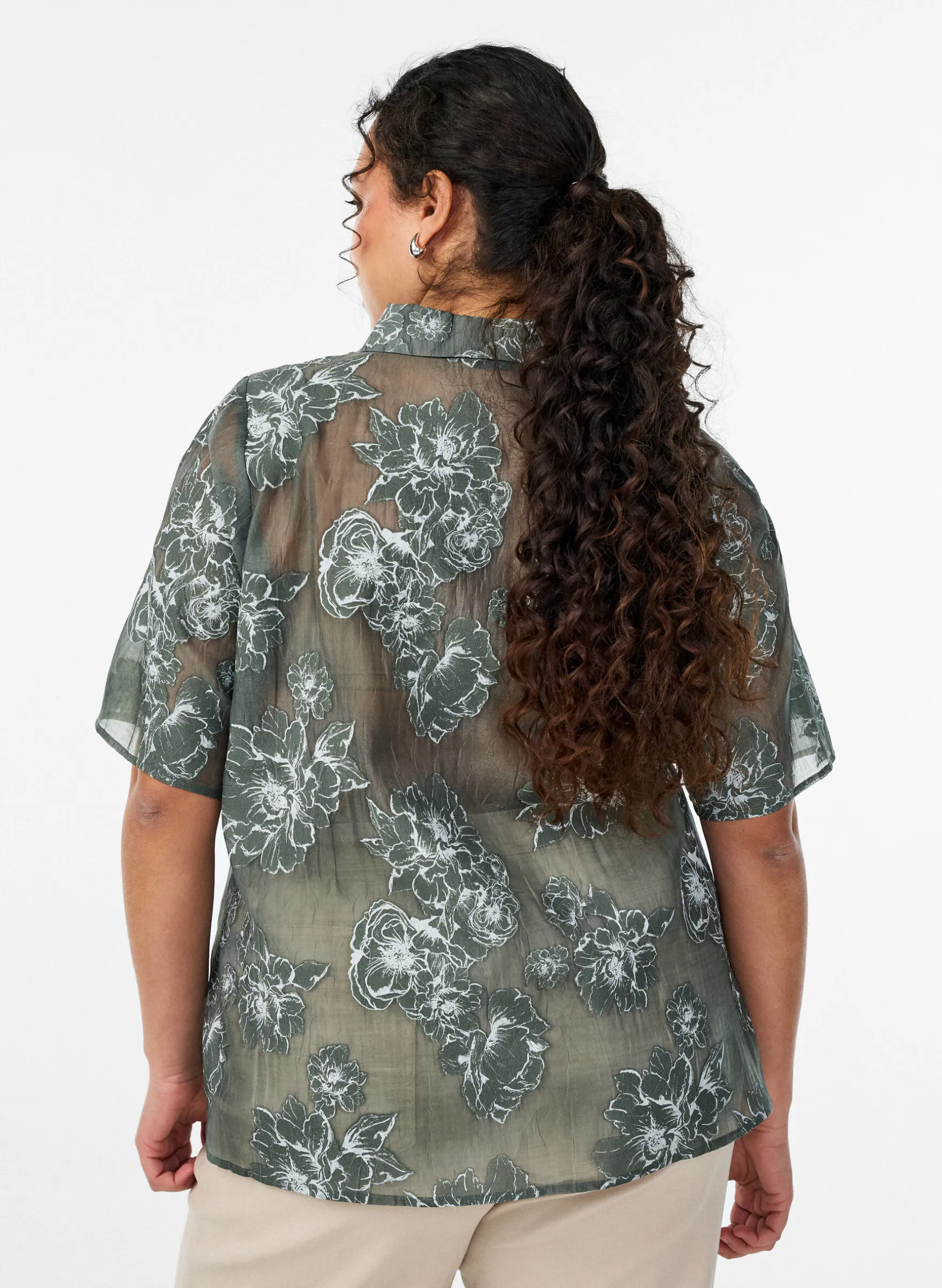 Transparente Hemdbluse mit Blumenprint