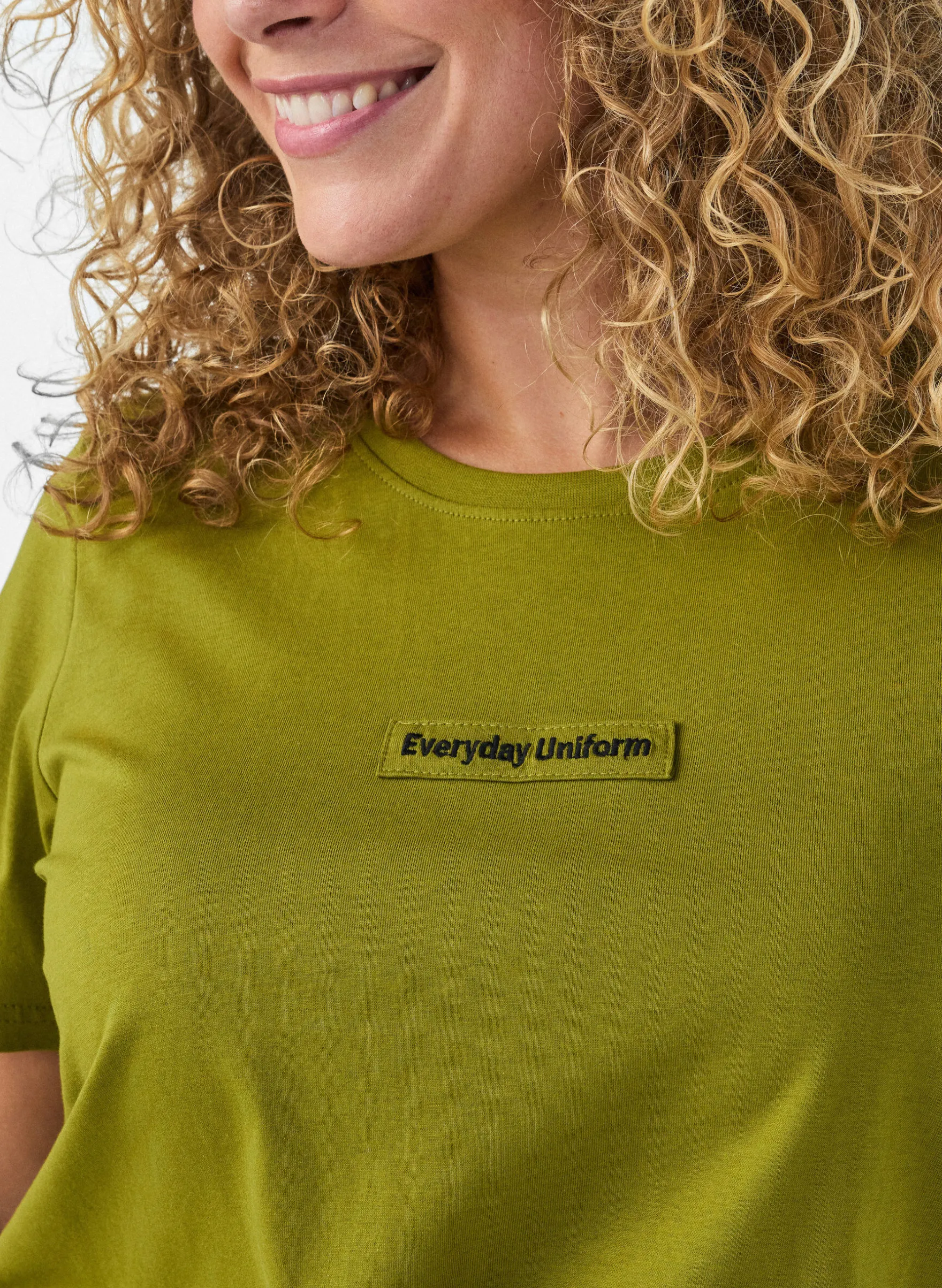 T-Shirt aus Baumwolle mit Text-Badge