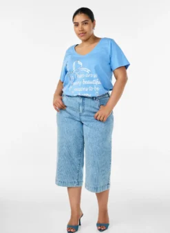 T-Shirt aus Baumwolle mit V-Ausschnitt und Frontprint