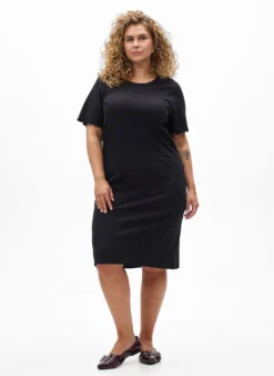 T-Shirtkleid aus geripptem Jersey in Knielänge