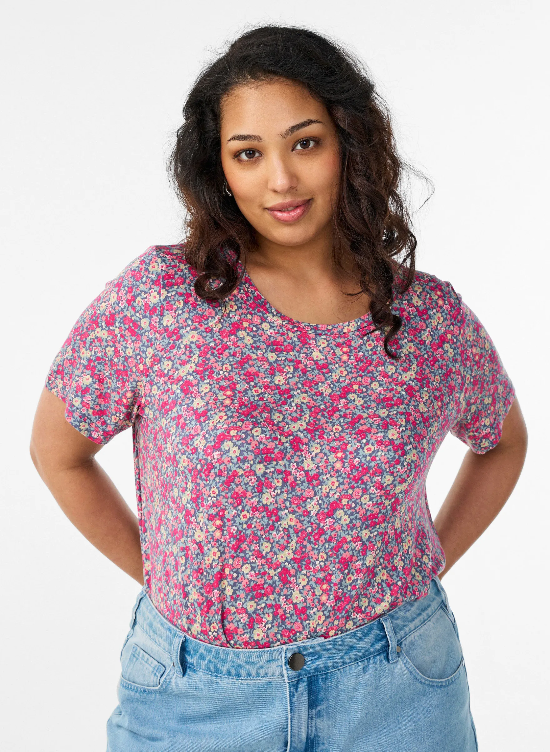 T-Shirt mit floralem Print