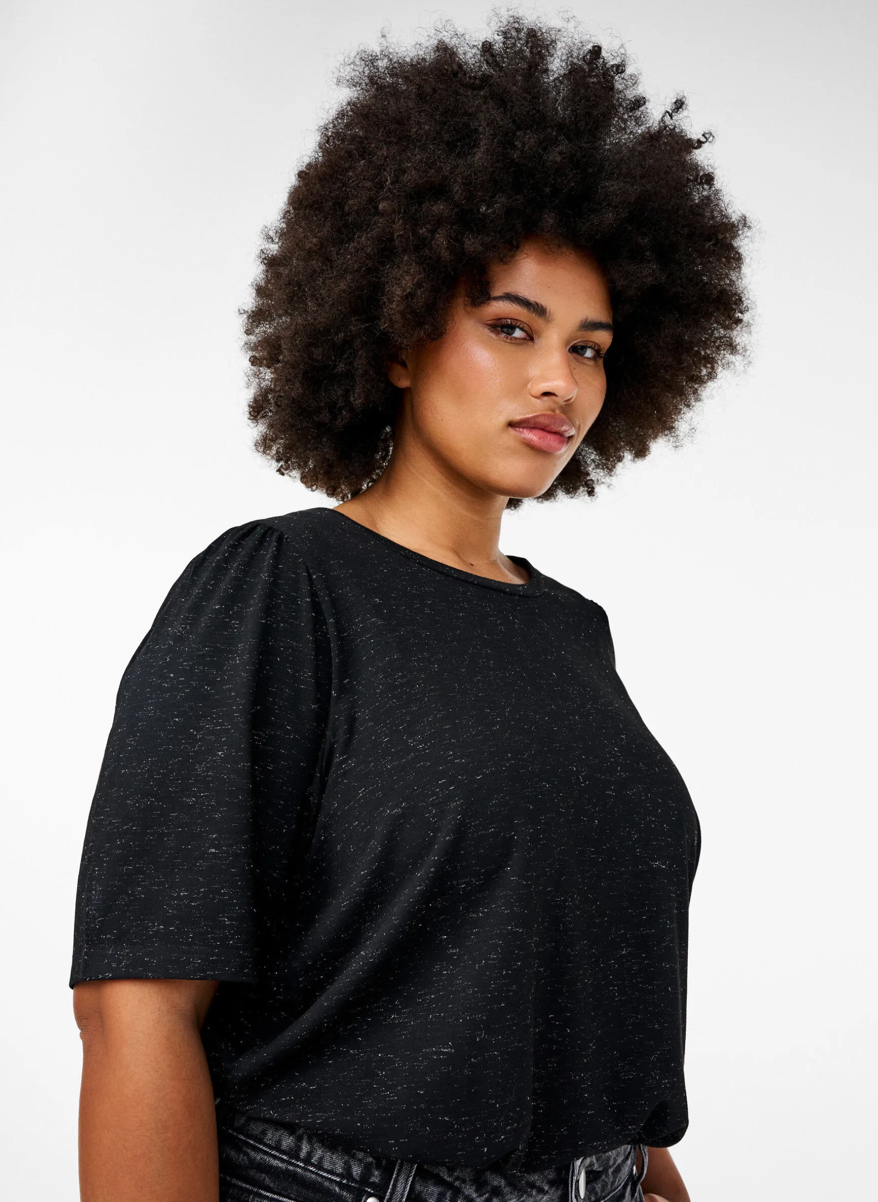 T-Shirt mit Glitzer und kurzen Puffärmeln
