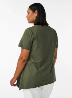 T-Shirt mit Rundhalsausschnitt und A-Linie