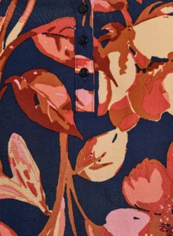 Viskosebluse mit Blumenprint und kurzen Ärmeln
