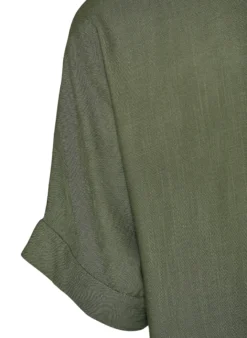 Viskosebluse mit Crochet-Besatz und Knöpfen