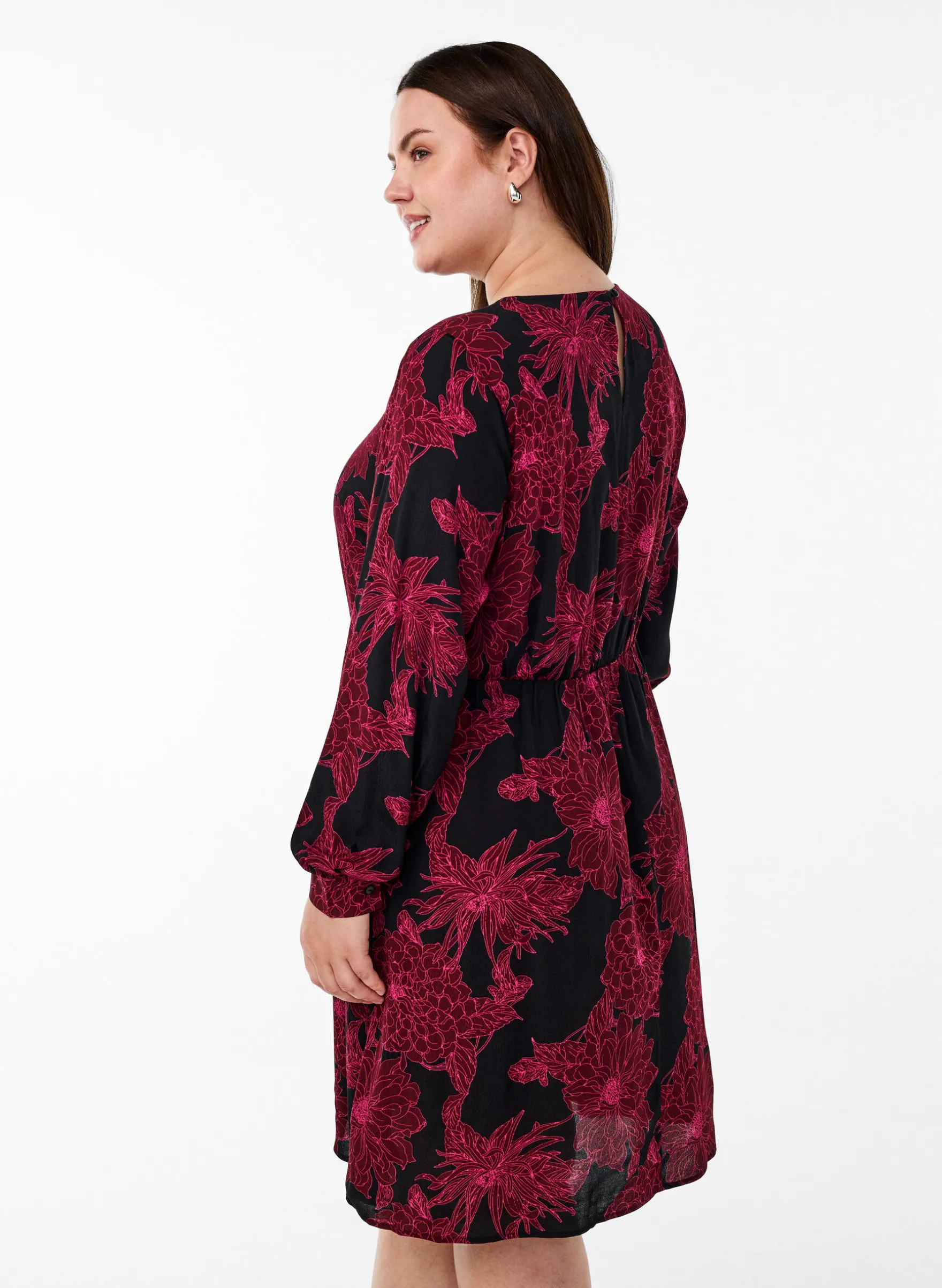 Viskosekleid mit Druck und langen Ärmeln