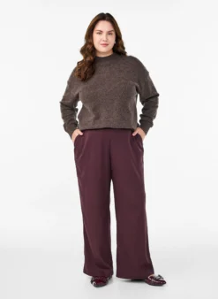 Weite Hose mit hoher Taille