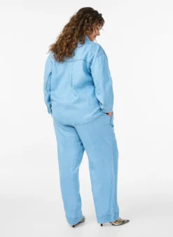 Weite Jeans mit elastischem Bund