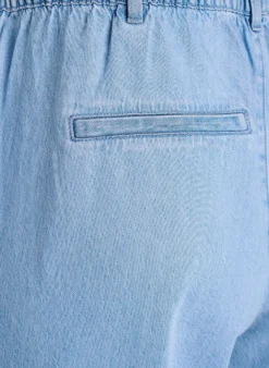 Weite Jeans mit elastischem Bund