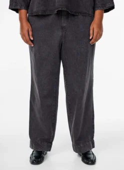 Weite Jeans mit elastischem Bund
