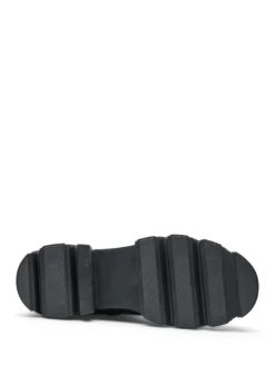 Weiter Passform - Chelsea-Boot mit chunky Sohle und gerippten Einsätzen